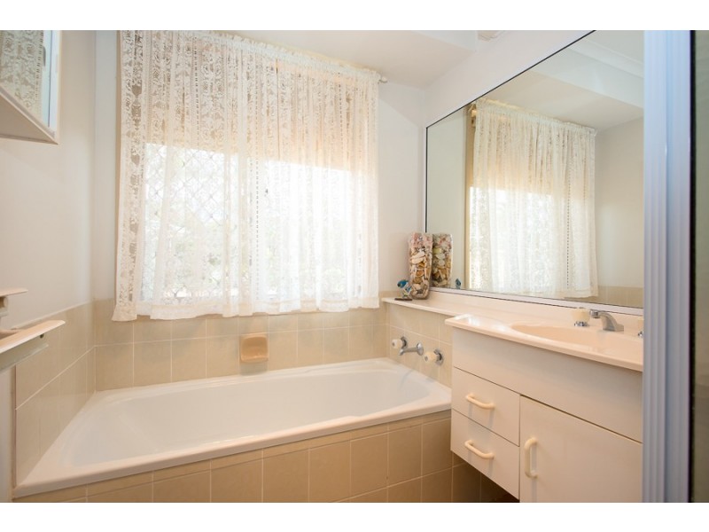 1 Fairway Avenue, Woorim QLD 4507