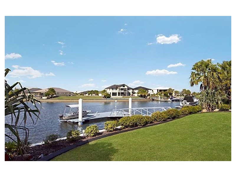 76 Cosmos Avenue, Banksia Beach QLD 4507