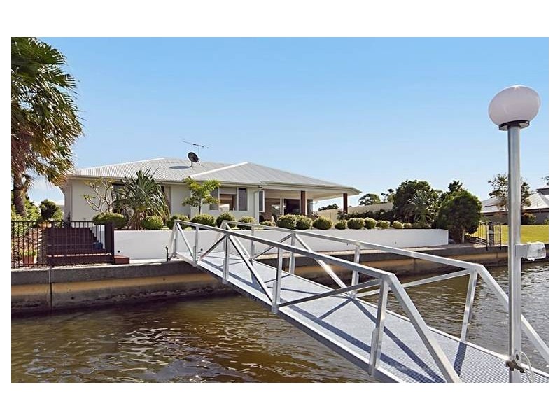 76 Cosmos Avenue, Banksia Beach QLD 4507