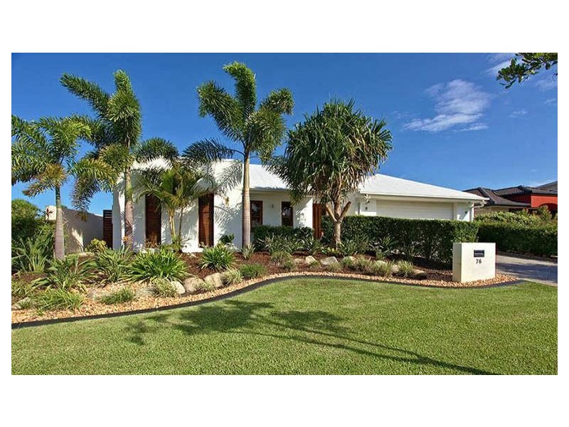 76 Cosmos Avenue, Banksia Beach QLD 4507