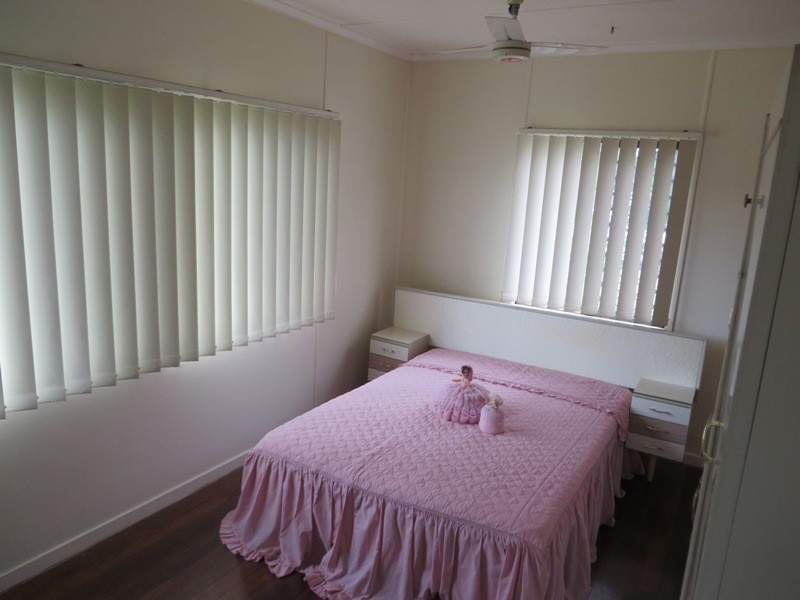 12 Cumming Street, Bongaree QLD 4507