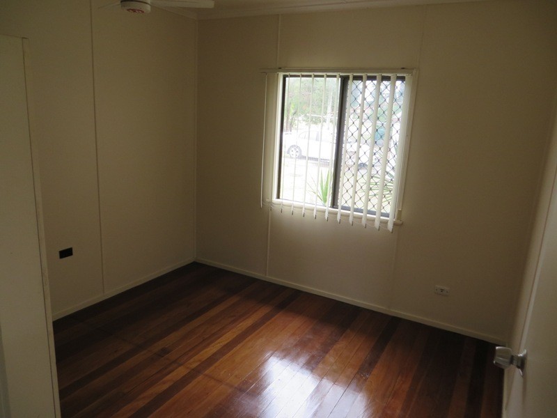 12 Cumming Street, Bongaree QLD 4507