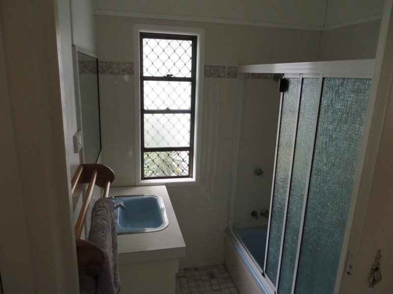 12 Cumming Street, Bongaree QLD 4507