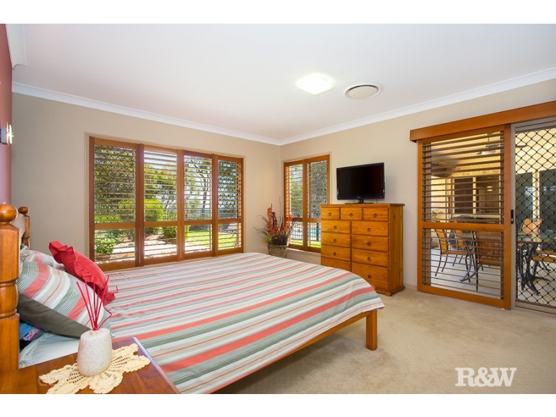 8 Sunbrite Court, Sandstone Point QLD 4511