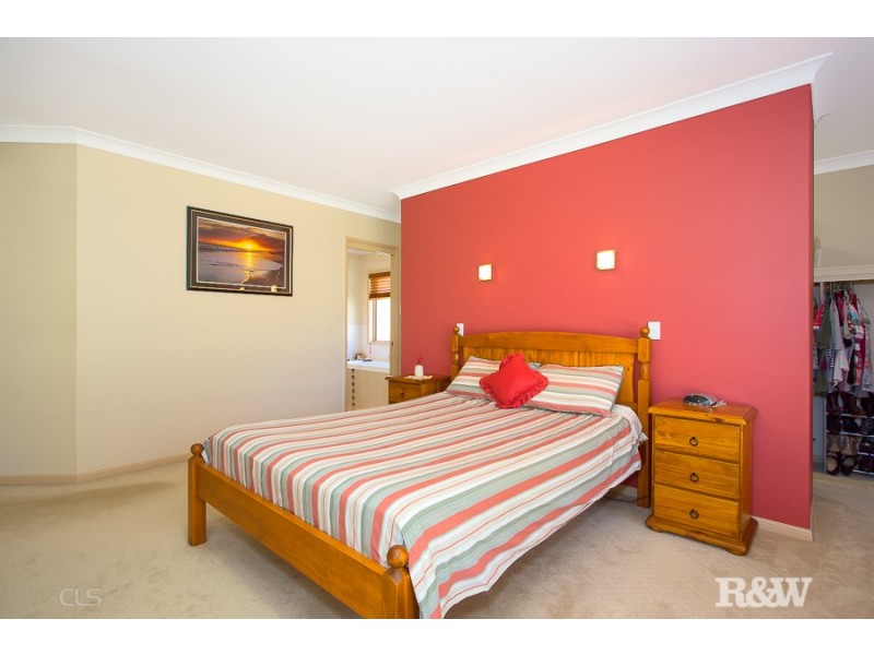 8 Sunbrite Court, Sandstone Point QLD 4511