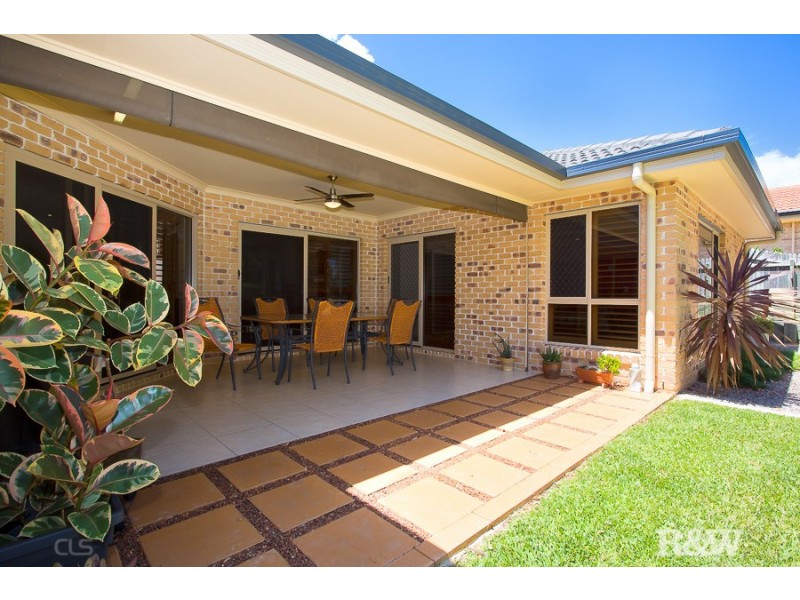 8 Sunbrite Court, Sandstone Point QLD 4511