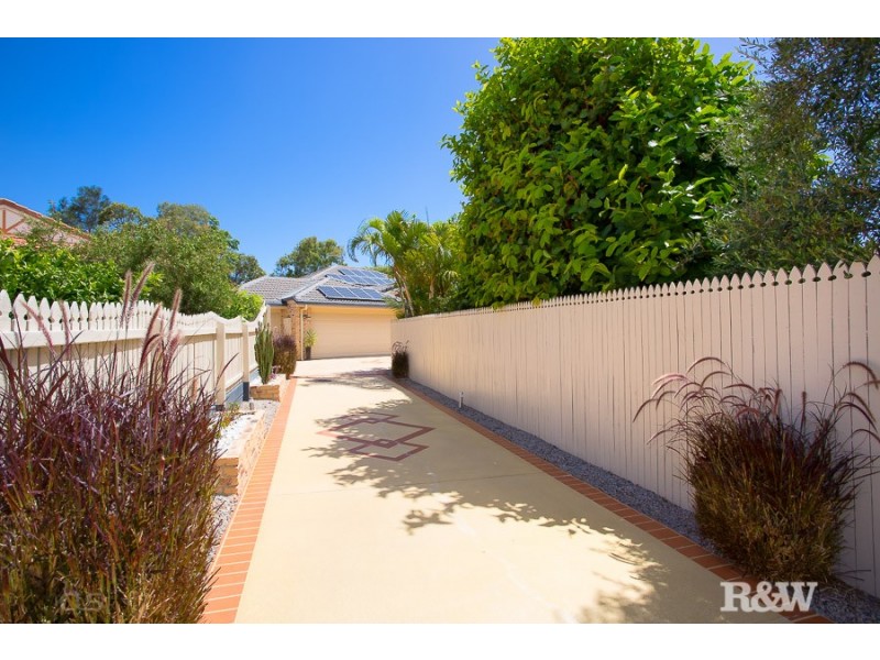 8 Sunbrite Court, Sandstone Point QLD 4511