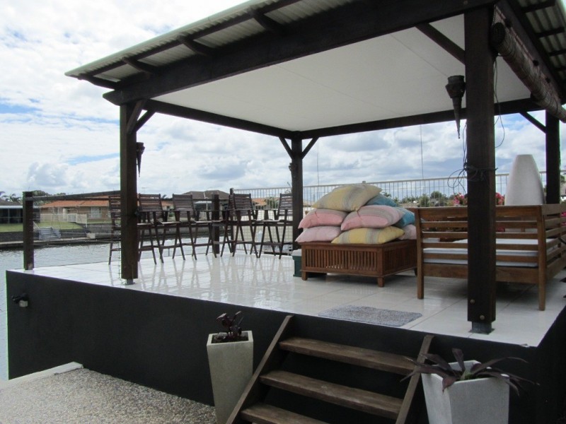 77 Phoenix Avenue, Bongaree QLD 4507