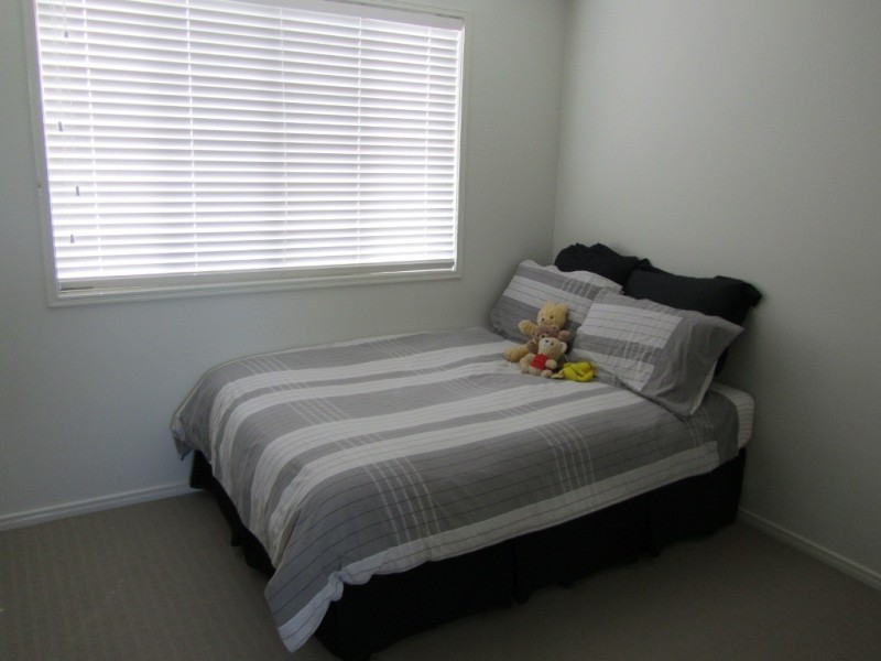 77 Phoenix Avenue, Bongaree QLD 4507