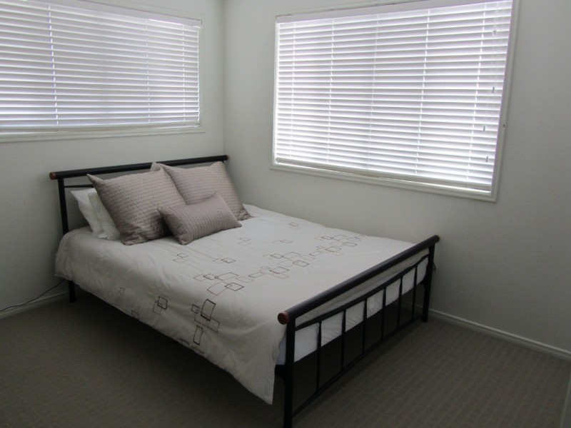 77 Phoenix Avenue, Bongaree QLD 4507