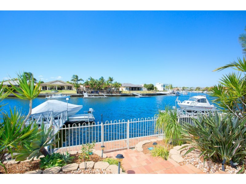 13 Dugong Crescent, Banksia Beach QLD 4507