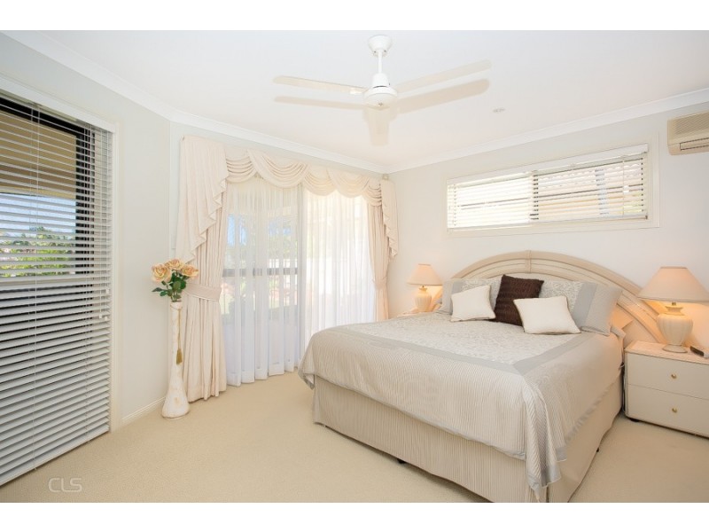 13 Dugong Crescent, Banksia Beach QLD 4507