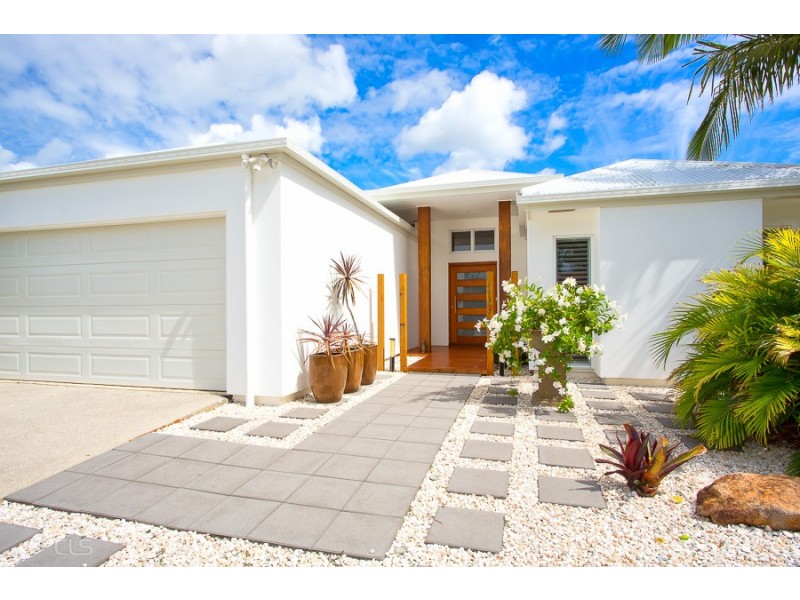 18 Catamaran Court, Banksia Beach QLD 4507