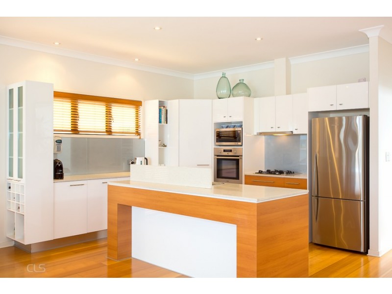 18 Catamaran Court, Banksia Beach QLD 4507