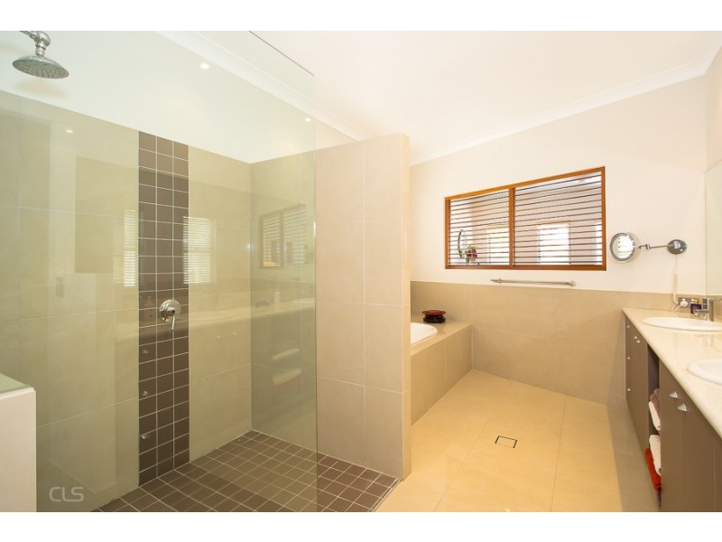 18 Catamaran Court, Banksia Beach QLD 4507