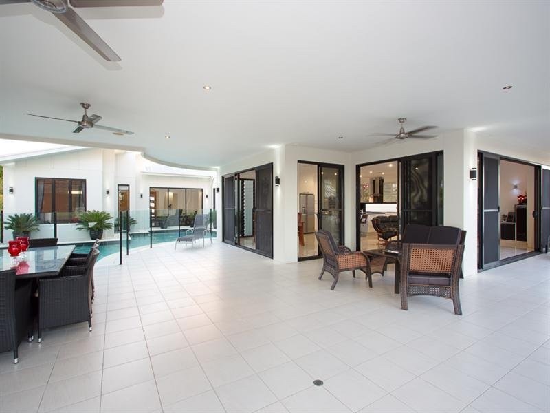 40 North Point, Banksia Beach QLD 4507