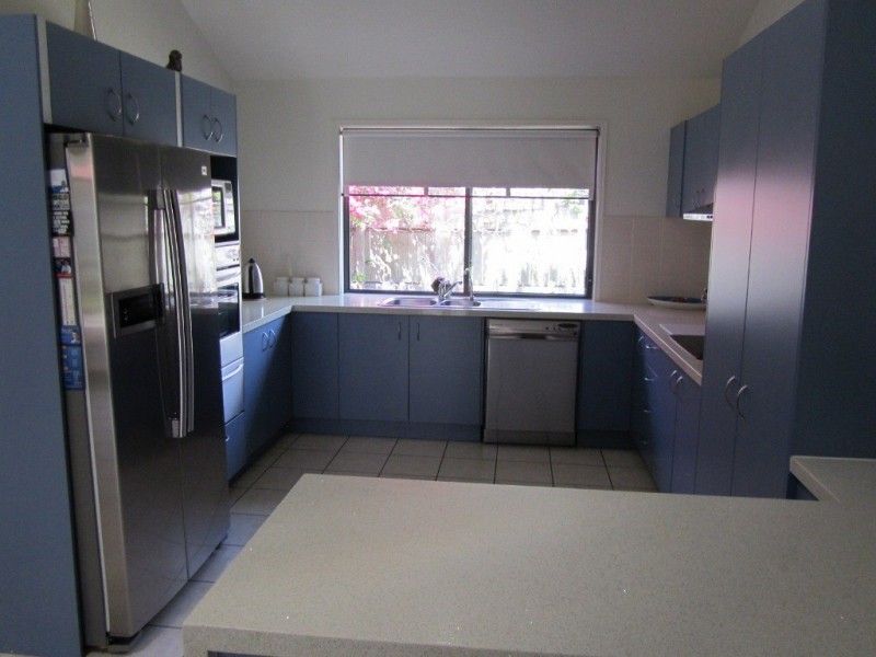 10 Dugong Crescent, Banksia Beach QLD 4507