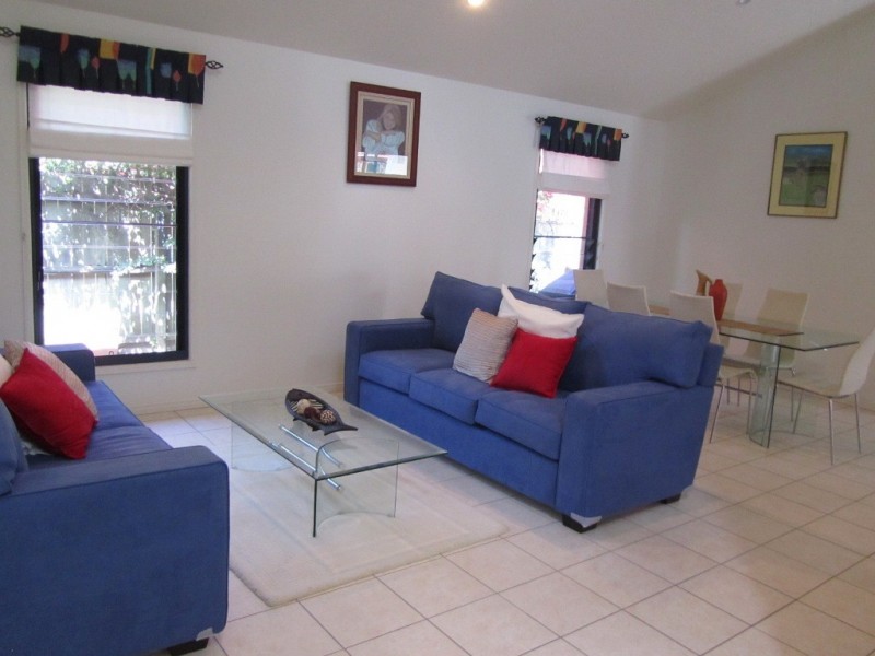 10 Dugong Crescent, Banksia Beach QLD 4507