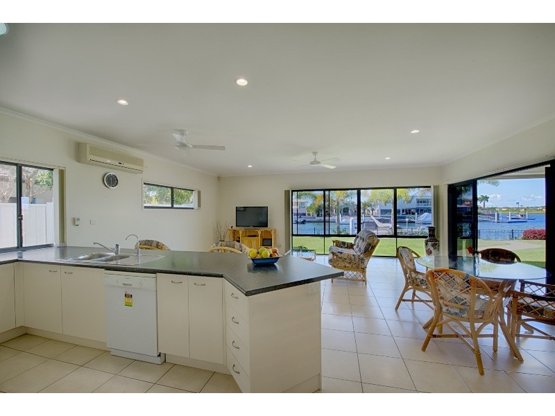 12 Teal Blvd, Banksia Beach QLD 4507