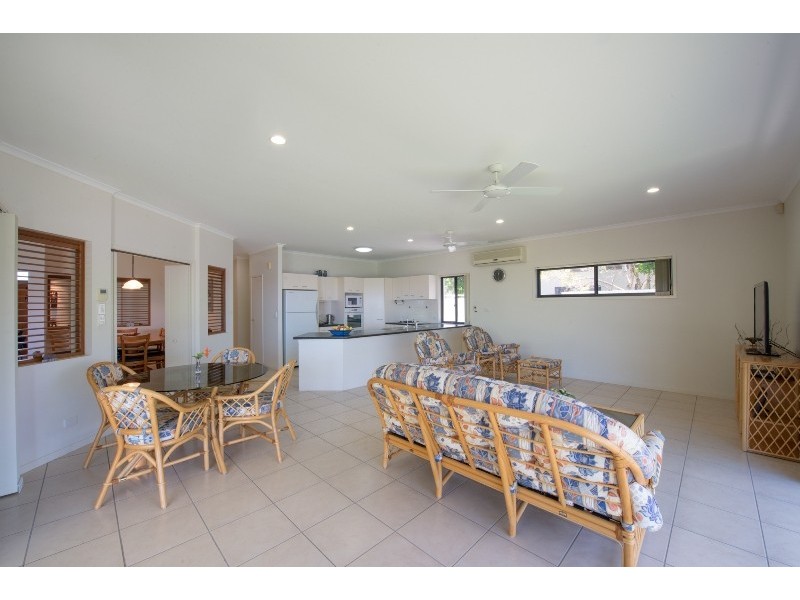 12 Teal Blvd, Banksia Beach QLD 4507