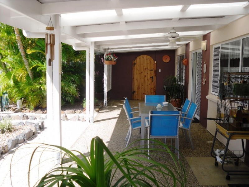 18 Anchor Court, Banksia Beach QLD 4507