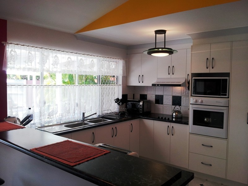 18 Anchor Court, Banksia Beach QLD 4507
