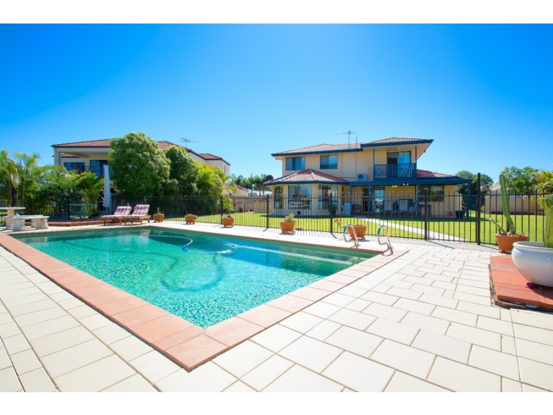41 Voyagers Drive, Banksia Beach QLD 4507