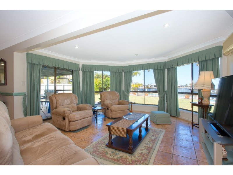 41 Voyagers Drive, Banksia Beach QLD 4507
