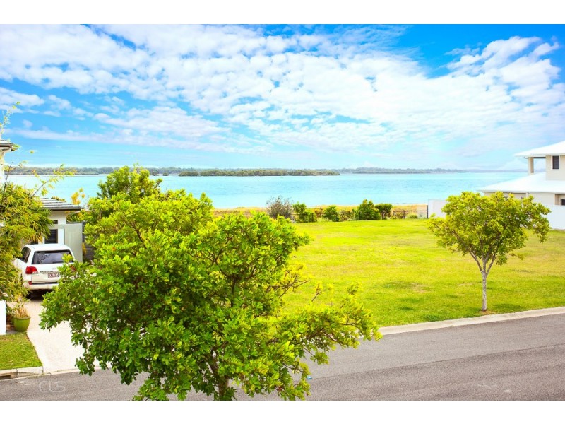 11 Kakadu Circuit, Banksia Beach QLD 4507