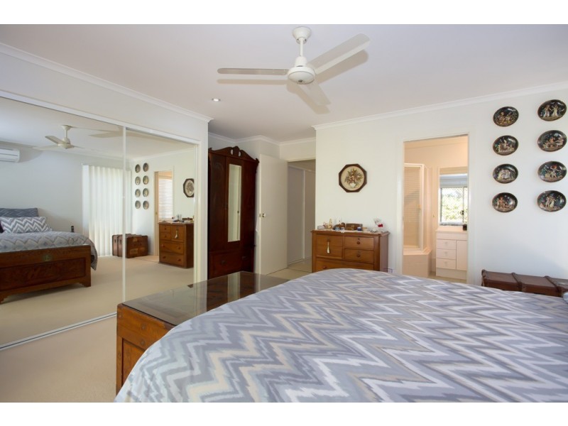 18 Trimaran Court, Banksia Beach QLD 4507