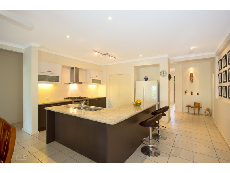 37 Raptor Parade, Banksia Beach QLD 4507