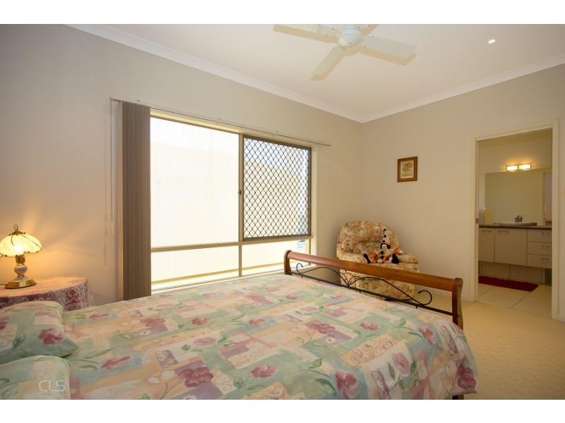 37 Raptor Parade, Banksia Beach QLD 4507