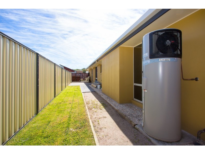 25 Barklya Crescent, Bongaree QLD 4507