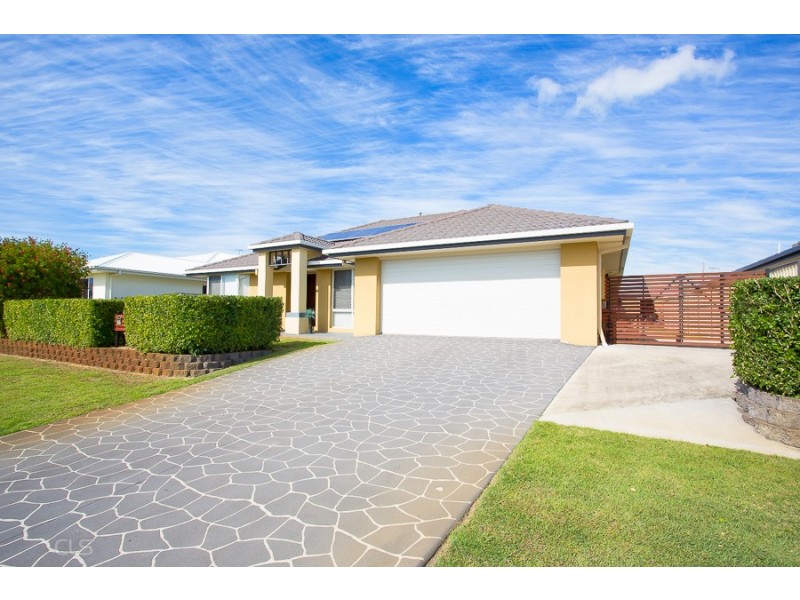 25 Barklya Crescent, Bongaree QLD 4507