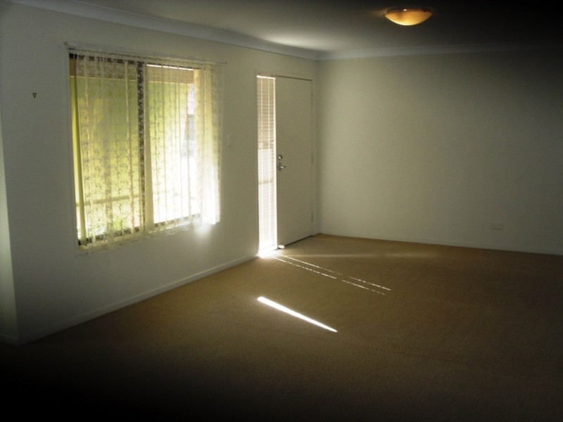 8 Seabreeze Court, Sandstone Point QLD 4511