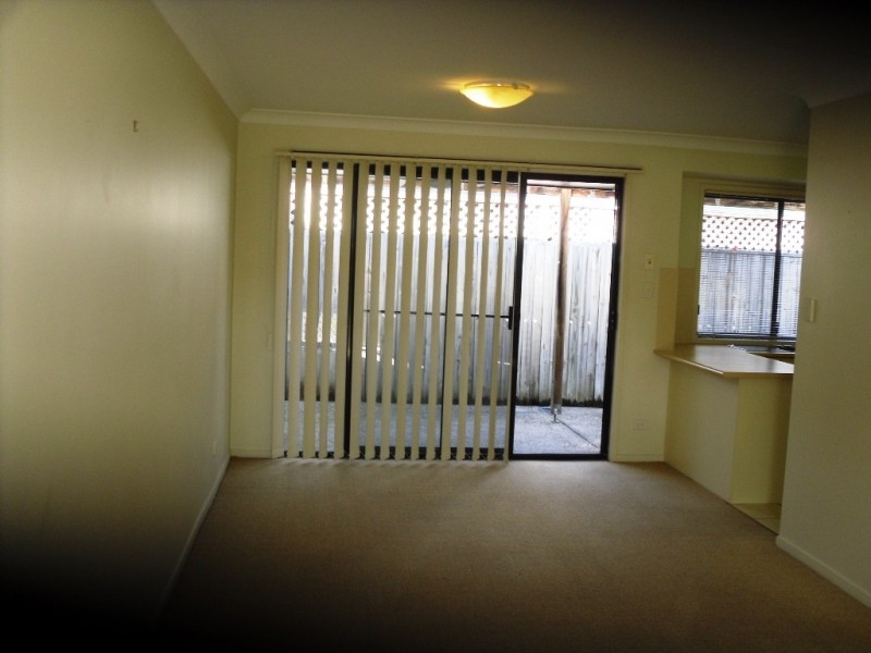 8 Seabreeze Court, Sandstone Point QLD 4511