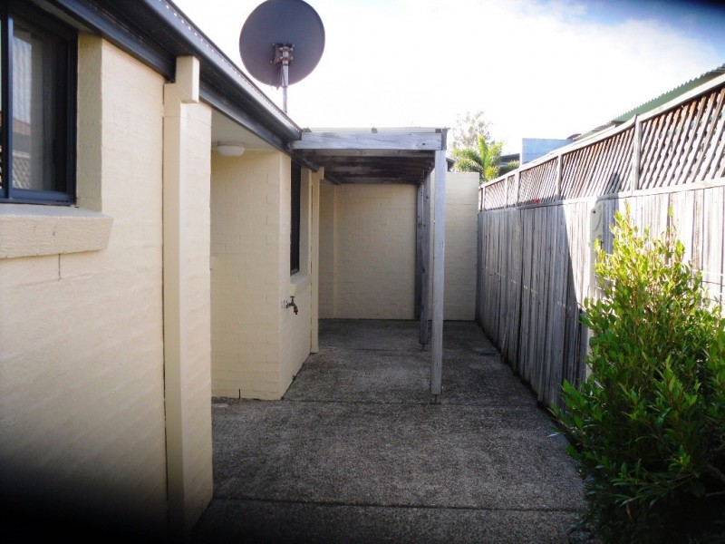 8 Seabreeze Court, Sandstone Point QLD 4511