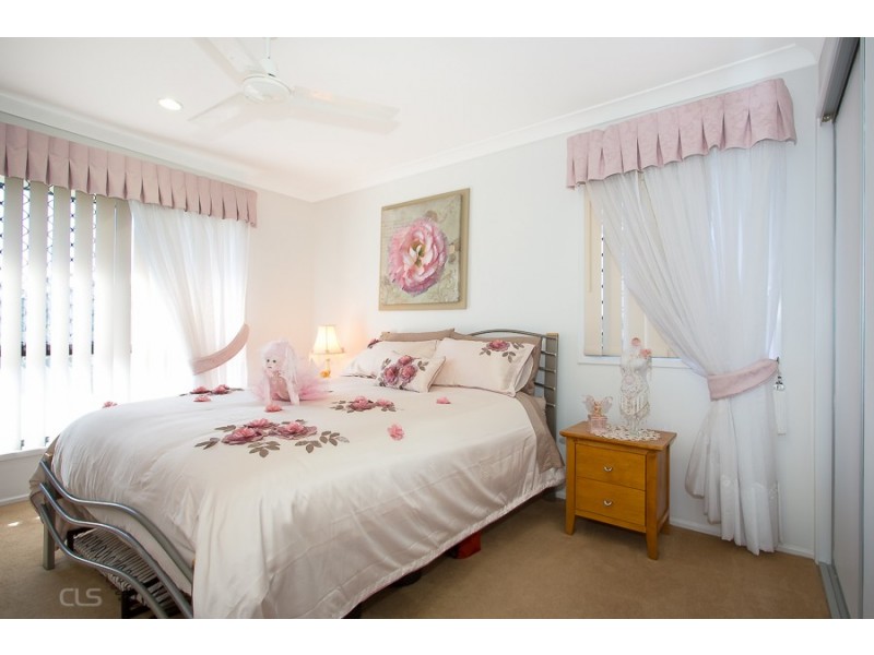 303 Bestmann Road, Sandstone Point QLD 4511