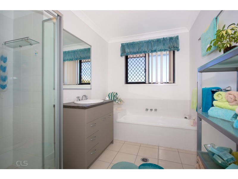 303 Bestmann Road, Sandstone Point QLD 4511