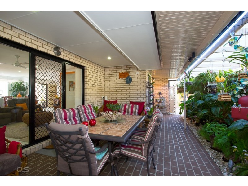 303 Bestmann Road, Sandstone Point QLD 4511