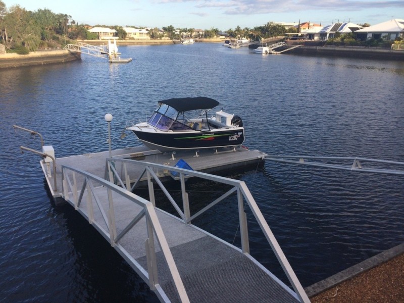 1/27 Bowsprit Crescent, Banksia Beach QLD 4507