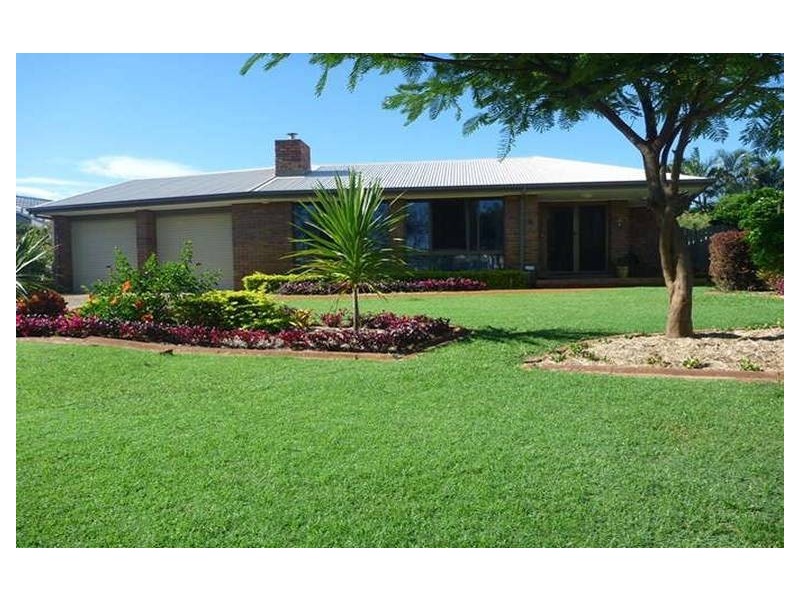 4 Daniel Place, Banksia Beach QLD 4507