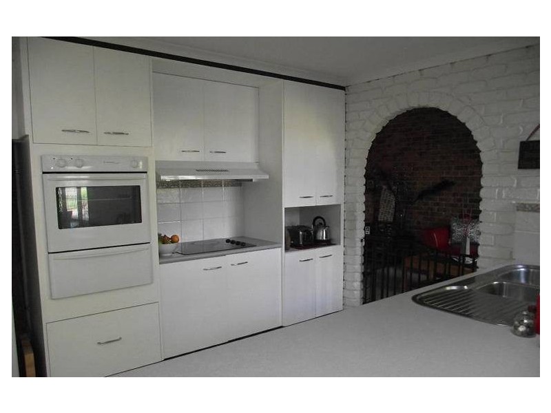 4 Daniel Place, Banksia Beach QLD 4507