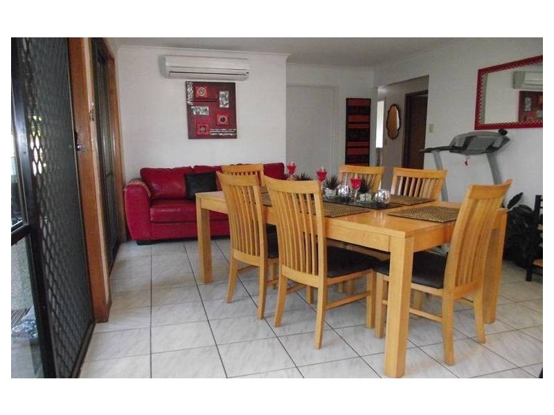 4 Daniel Place, Banksia Beach QLD 4507