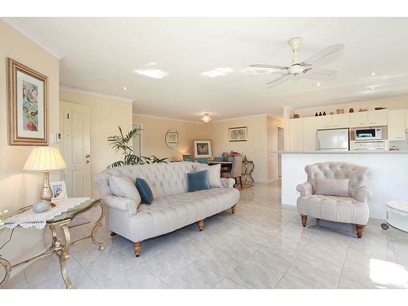 1/2 Fathom Court, Banksia Beach QLD 4507