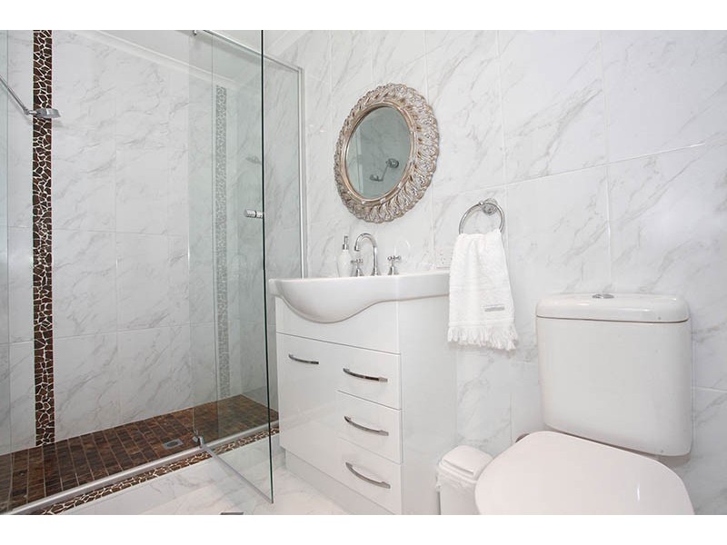1/2 Fathom Court, Banksia Beach QLD 4507