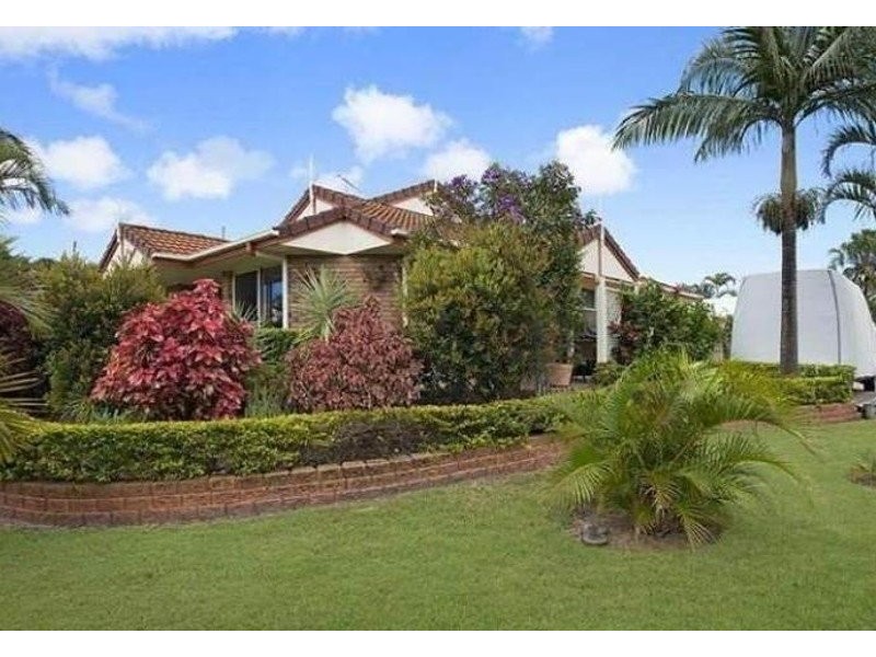 1/2 Fathom Court, Banksia Beach QLD 4507