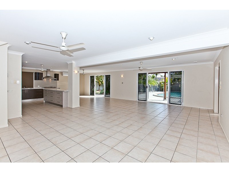 63 Cosmos Avenue, Banksia Beach QLD 4507