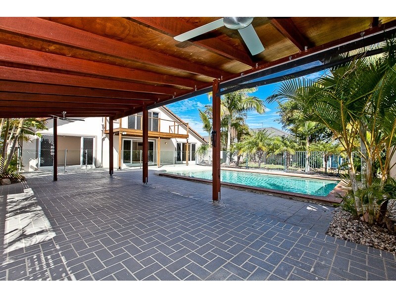 63 Cosmos Avenue, Banksia Beach QLD 4507