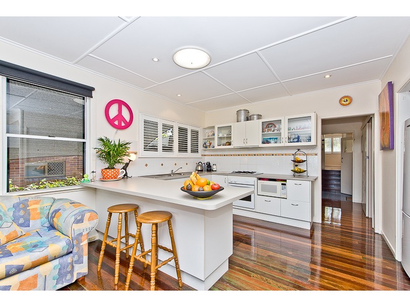 11 The Boulevarde, Bongaree QLD 4507